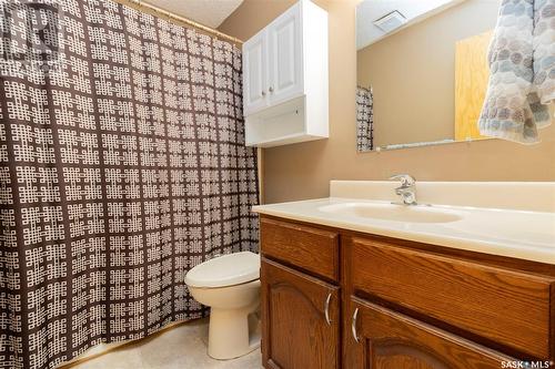103 Nokomis Crescent, Saskatoon, SK - Indoor Photo Showing Bathroom