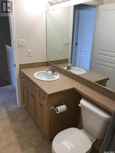 2226 Atkinson Street, Regina, SK - Indoor Photo Showing Bathroom