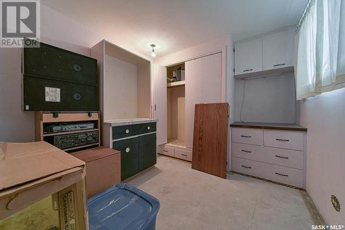 1615 Marshal Crescent, Moose Jaw, SK - Indoor Photo Showing Laundry Room