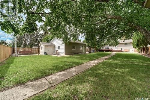 1615 Marshal Crescent, Moose Jaw, SK - Outdoor With Backyard