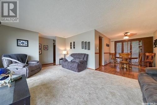 1615 Marshal Crescent, Moose Jaw, SK - Indoor Photo Showing Living Room