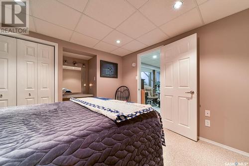 1369 King Crescent, Moose Jaw, SK - Indoor Photo Showing Bedroom