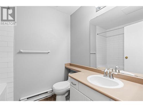 4800 Heritage Drive Unit# 3, Vernon, BC - Indoor Photo Showing Bathroom