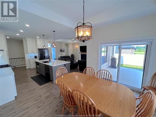 1912 Villa Canal, Kingsville, ON - Indoor Photo Showing Dining Room