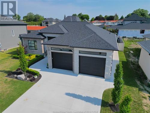 1912 Villa Canal, Kingsville, ON - Outdoor