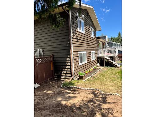 1430 Highland Drive, Castlegar, BC - Outdoor