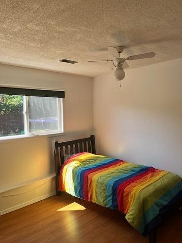 1430 Highland Drive, Castlegar, BC - Indoor Photo Showing Bedroom