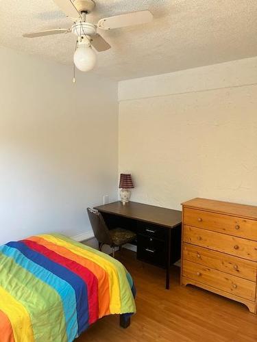 1430 Highland Drive, Castlegar, BC - Indoor Photo Showing Bedroom