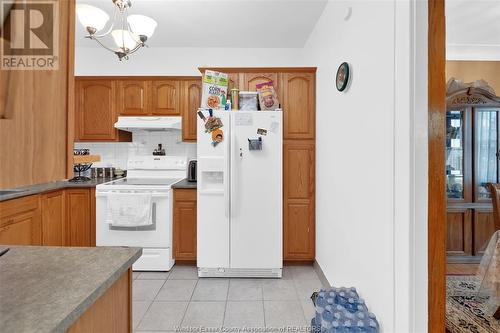 1407 Hall, Windsor, ON - Indoor Photo Showing Kitchen