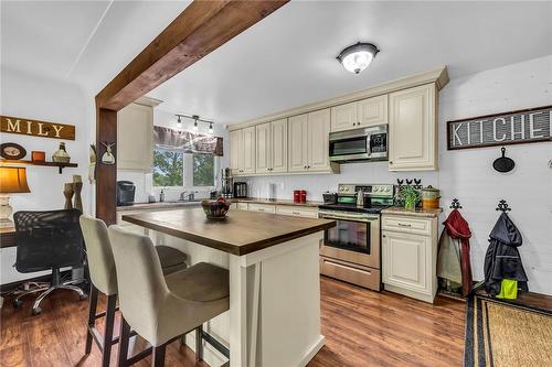 1215 Trinity Church Road, Hamilton, ON - Indoor Photo Showing Kitchen