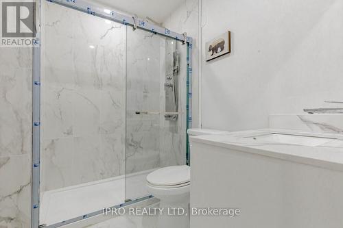 3755 Brandon Gate Drive, Mississauga, ON - Indoor Photo Showing Bathroom