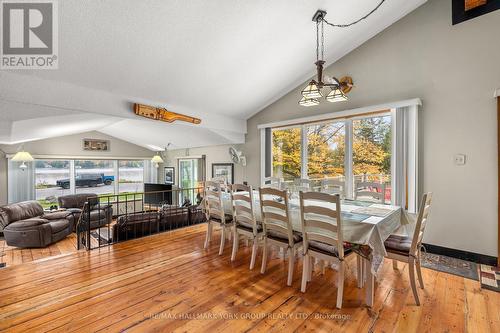 102 Albert Street, Kawartha Lakes, ON - Indoor Photo Showing Dining Room