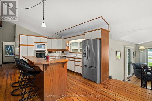 102 Albert Street, Kawartha Lakes, ON - Indoor Photo Showing Kitchen