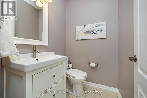 87 Horton Walk, Cambridge, ON - Indoor Photo Showing Bathroom