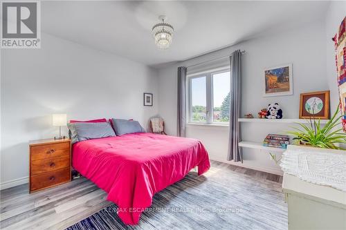 8 Hampton Court, Norfolk (Port Dover), ON - Indoor Photo Showing Bedroom