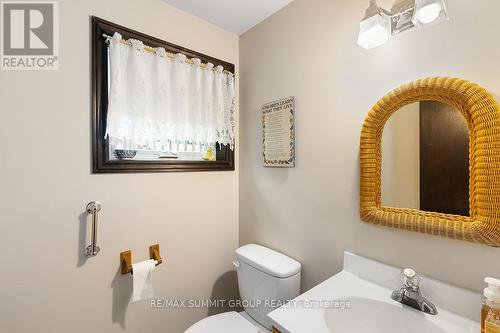 330 Mill Bridge Road, Grey Highlands, ON - Indoor Photo Showing Bathroom