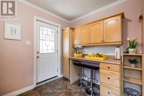 204 Parkdale Avenue S, Hamilton, ON - Indoor Photo Showing Other Room