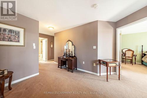 25 Richdale Drive, Hamilton, ON - Indoor Photo Showing Other Room