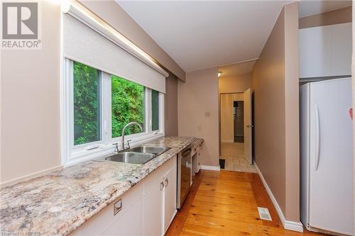 672 Vimy Street, North Bay, ON - Indoor Photo Showing Kitchen With Double Sink