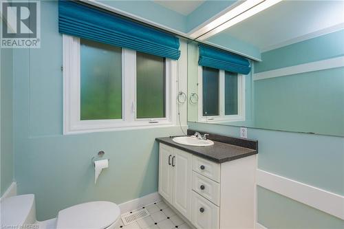 672 Vimy Street, North Bay, ON - Indoor Photo Showing Bathroom