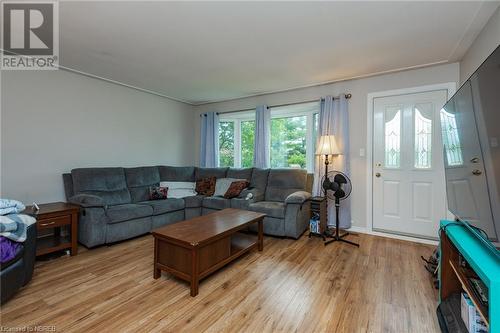 352 Mckenzie Avenue, North Bay, ON - Indoor Photo Showing Living Room