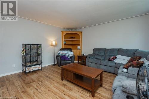 352 Mckenzie Avenue, North Bay, ON - Indoor Photo Showing Living Room