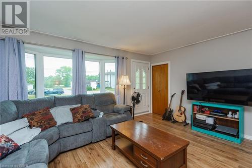 352 Mckenzie Avenue, North Bay, ON - Indoor Photo Showing Living Room