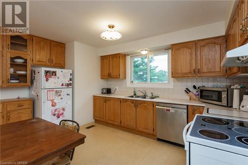 352 Mckenzie Avenue, North Bay, ON - Indoor Photo Showing Kitchen With Double Sink