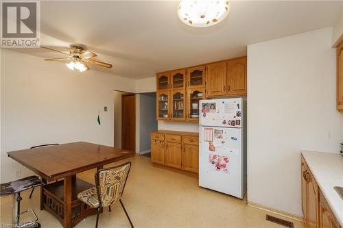 352 Mckenzie Avenue, North Bay, ON - Indoor Photo Showing Kitchen