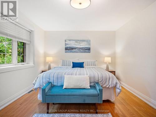 93 Wright Street, Richmond Hill, ON - Indoor Photo Showing Bedroom