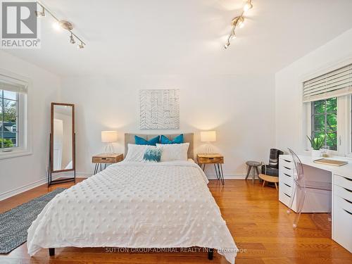 93 Wright Street, Richmond Hill, ON - Indoor Photo Showing Bedroom