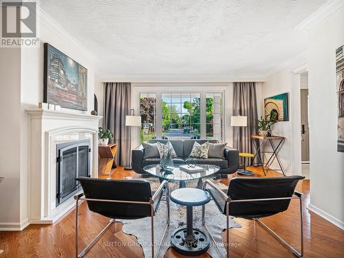 93 Wright Street, Richmond Hill, ON - Indoor Photo Showing Living Room With Fireplace