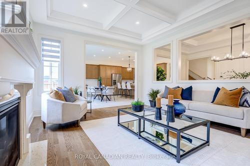 14 Suttonrail Way, Whitchurch-Stouffville (Stouffville), ON - Indoor Photo Showing Living Room With Fireplace