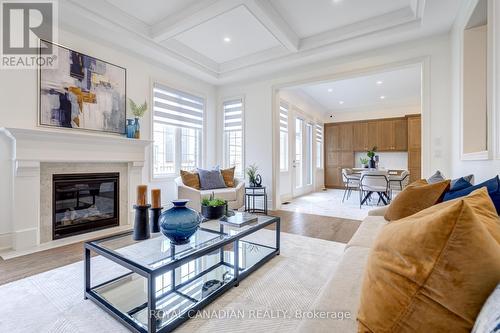 14 Suttonrail Way, Whitchurch-Stouffville (Stouffville), ON - Indoor Photo Showing Living Room With Fireplace