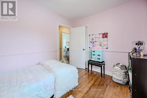 5293 Spruce Avenue, Burlington, ON - Indoor Photo Showing Bedroom