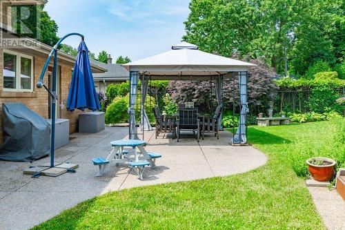 5293 Spruce Avenue, Burlington, ON - Outdoor