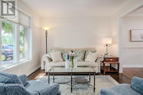 5293 Spruce Avenue, Burlington, ON - Indoor Photo Showing Living Room