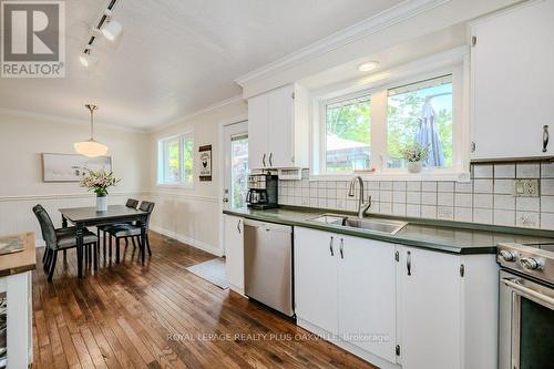 5293 Spruce Avenue, Burlington, ON - Indoor Photo Showing Kitchen