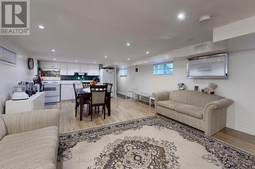 235 Chambers Avenue, Toronto, ON - Indoor Photo Showing Living Room