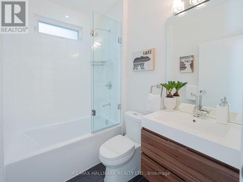 199 Boulton Avenue, Toronto, ON - Indoor Photo Showing Bathroom