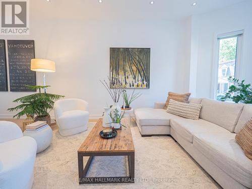 199 Boulton Avenue, Toronto, ON - Indoor Photo Showing Living Room