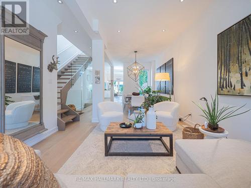 199 Boulton Avenue, Toronto, ON - Indoor Photo Showing Living Room