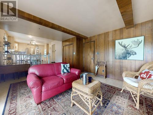 13165 Hwy 7, Halton Hills, ON - Indoor Photo Showing Living Room