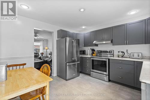 723 St Marys Street, Peterborough, ON - Indoor Photo Showing Kitchen With Stainless Steel Kitchen