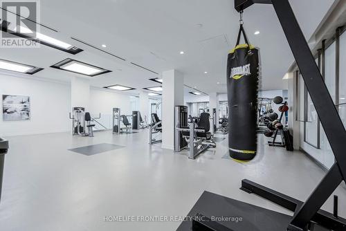 1411 - 99 Broadway Avenue, Toronto, ON - Indoor Photo Showing Gym Room