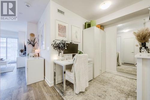 1411 - 99 Broadway Avenue, Toronto (Mount Pleasant West), ON - Indoor Photo Showing Laundry Room