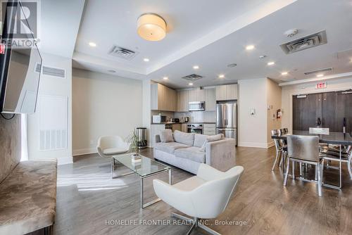 320 - 50 Bruyeres Mews, Toronto, ON - Indoor Photo Showing Living Room