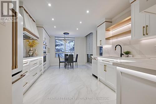 104 - 225 The Donway W, Toronto (Banbury-Don Mills), ON - Indoor Photo Showing Kitchen With Upgraded Kitchen