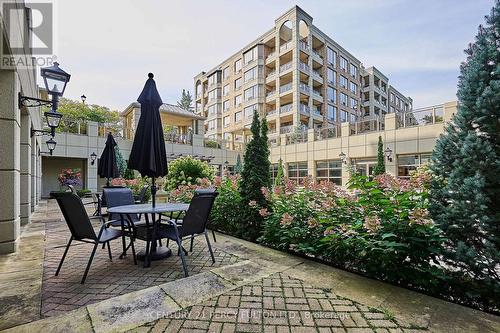 104 - 225 The Donway W, Toronto (Banbury-Don Mills), ON - Outdoor