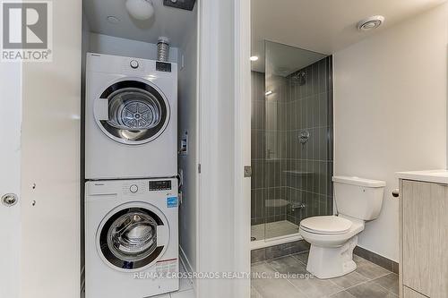 209 - 60 Shuter Street, Toronto, ON - Indoor Photo Showing Laundry Room